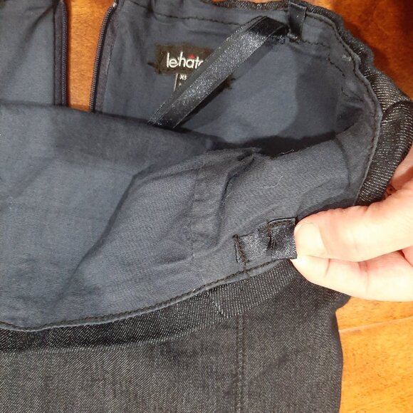 Unique Le Chateau strapless denim dress with pleats - Picture 4 of 12